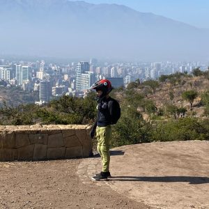 Tour en Bicicleta Cerro San Cristóbal – Medio Día MTB por Santiago